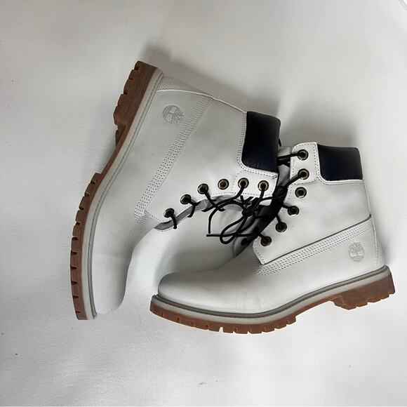 Timberland Women's 6" Premium Durable Cold Weather Winter Boot Sz 8.5 - Picture 8 of 12